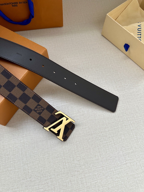 激安ルイヴィトンベルト着用イメージ